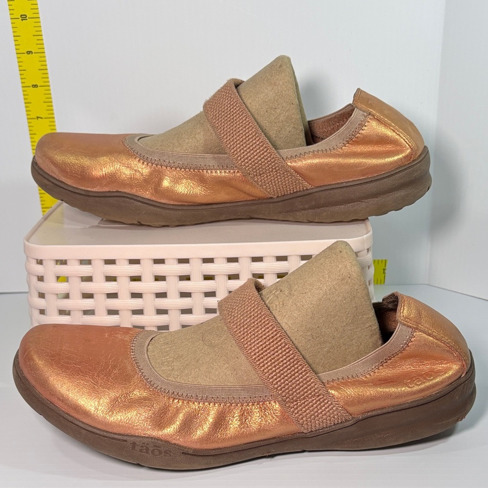 Taos supper comfy Shimmering Rose Gold Slip-On Flats. Fits 9.5-10 fc5
